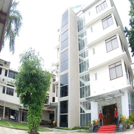 Holiday Hotel Yangon Extérieur photo