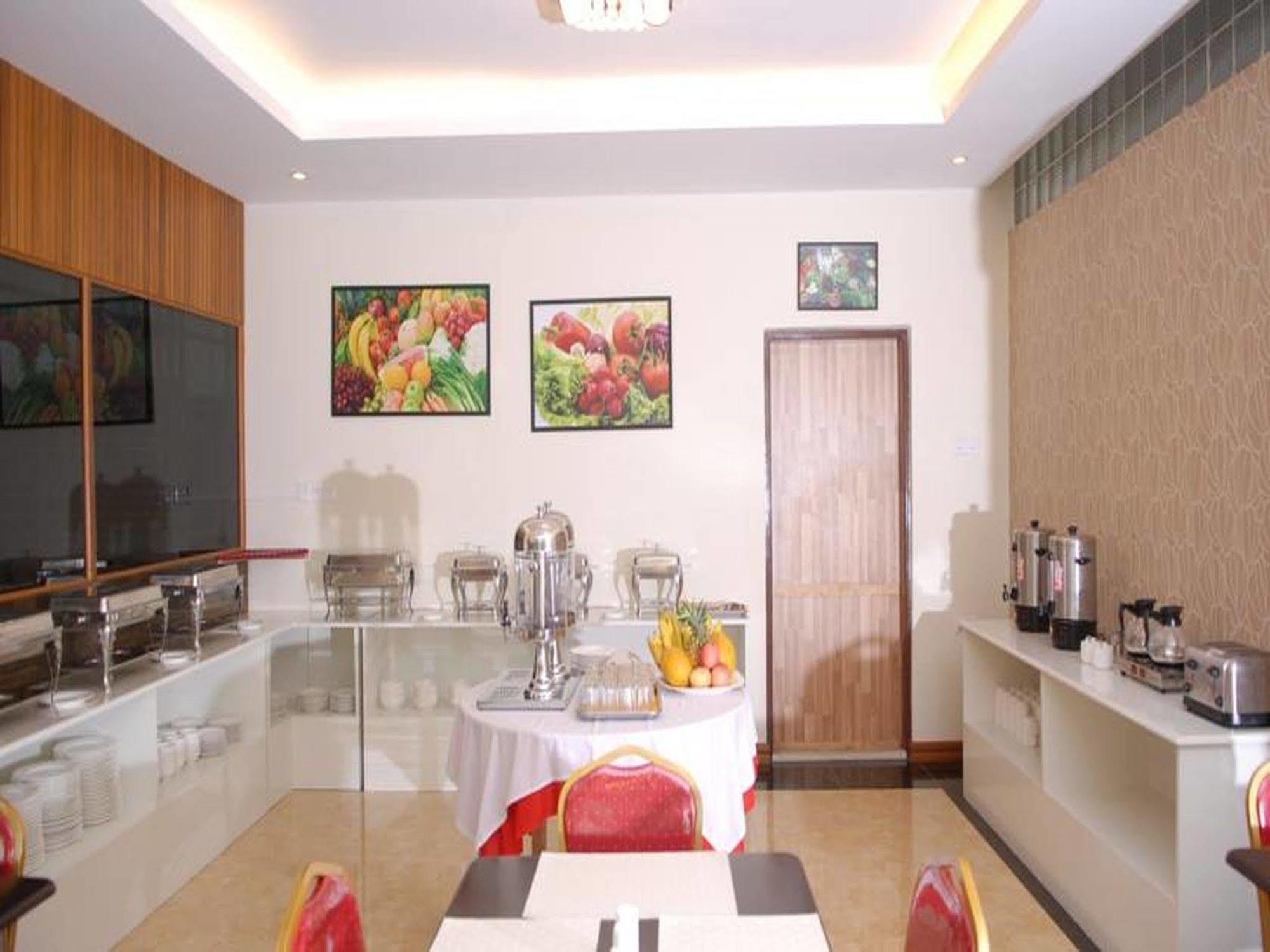 Holiday Hotel Yangon Extérieur photo